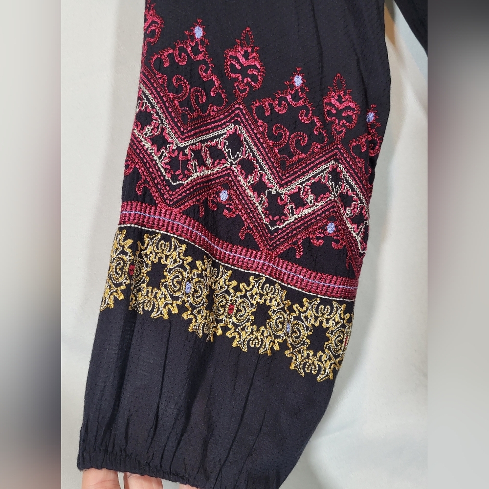 Free People WILD ONE Peasant Dress Size XS V Neck Black Embroidered Boho pockets - Picture 5 of 15